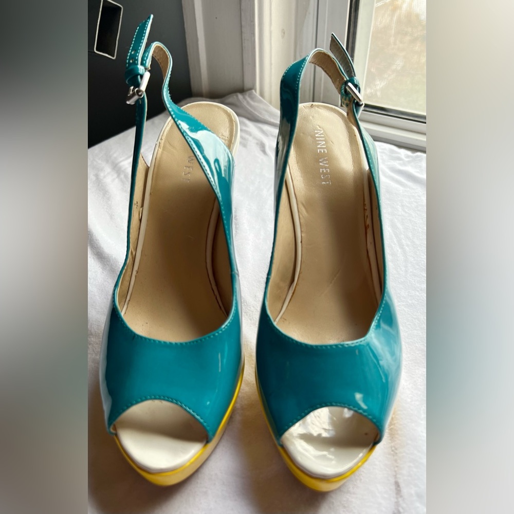 Nine West Heels EUC size 7.5, Turquoise, Yellow & White
